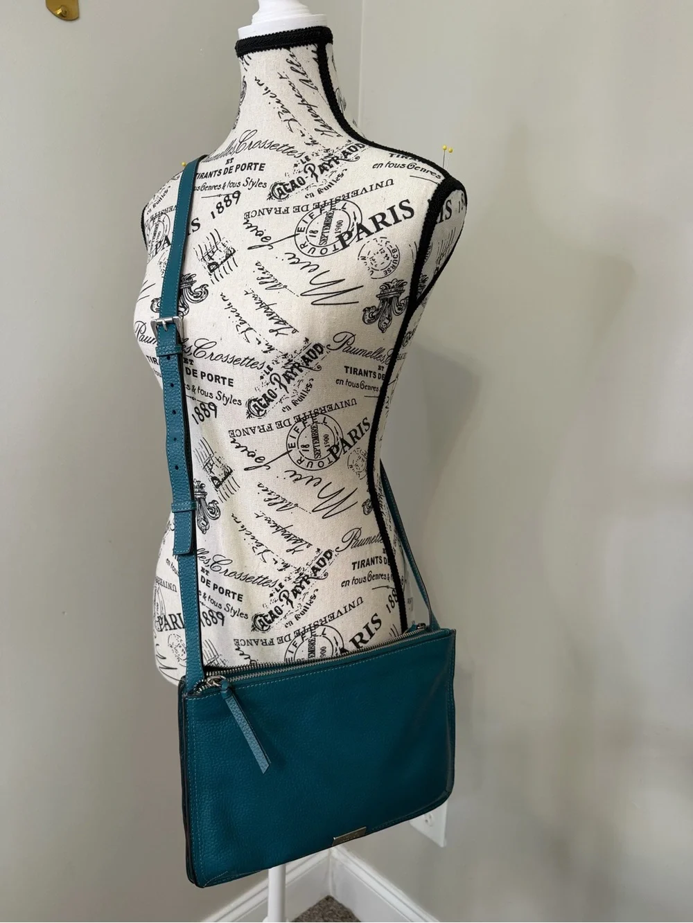Vince Camuto Teal Pebbled Leather Crossbody/Shoulder Bag
